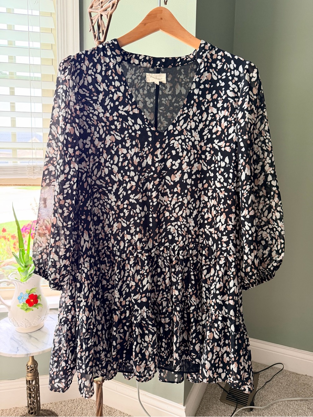 GT-0040 MELODAY Women’s Large Black Floral Tiered Mini Dress V-Neck